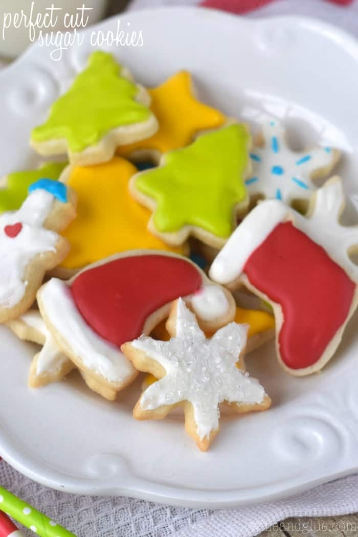 Perfect Cut Sugar Cookies & 100 of the best cookie recipes for Christmas | PasstheSushi.com